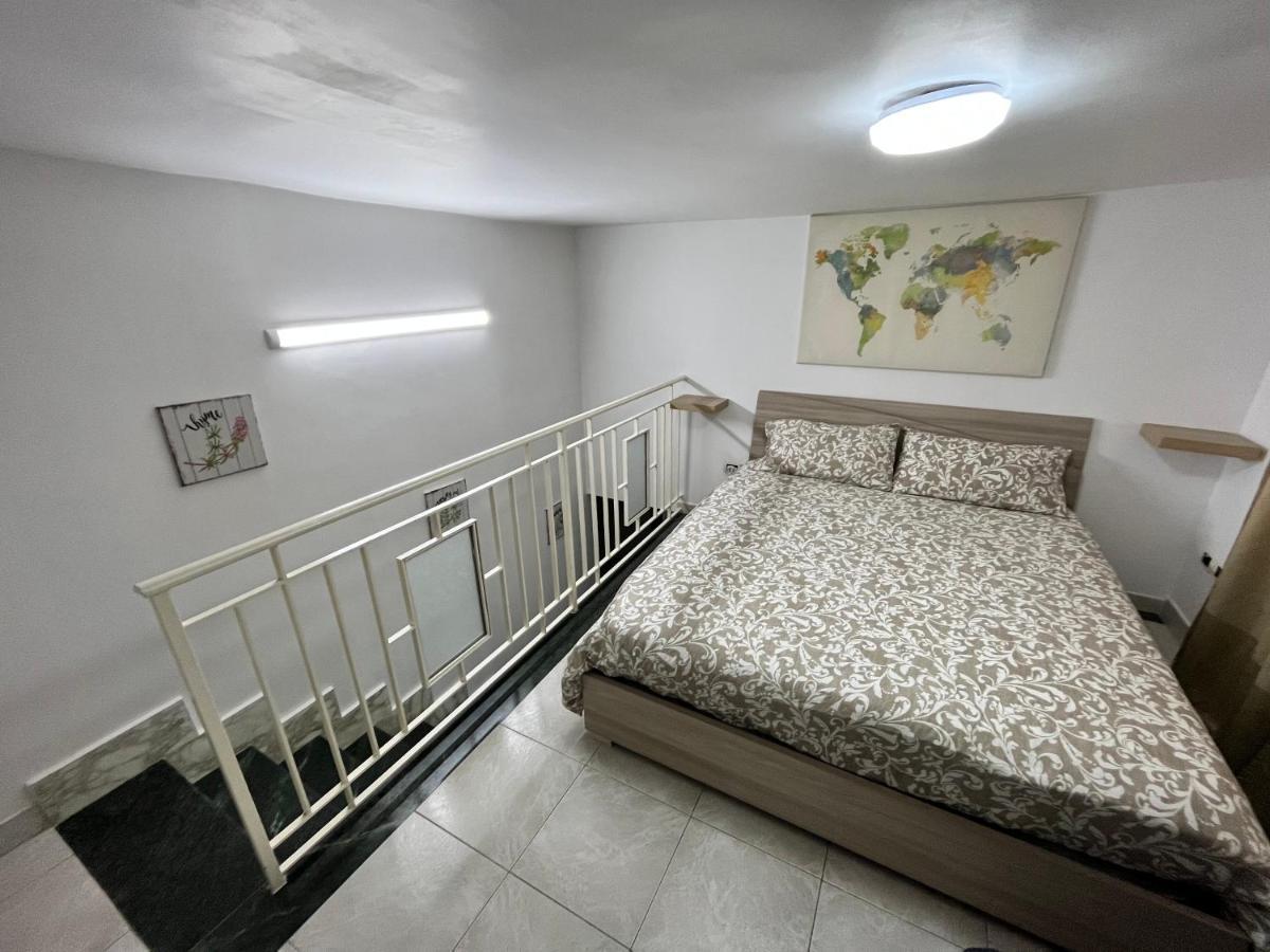 Regy Bed and Breakfast Napels Buitenkant foto
