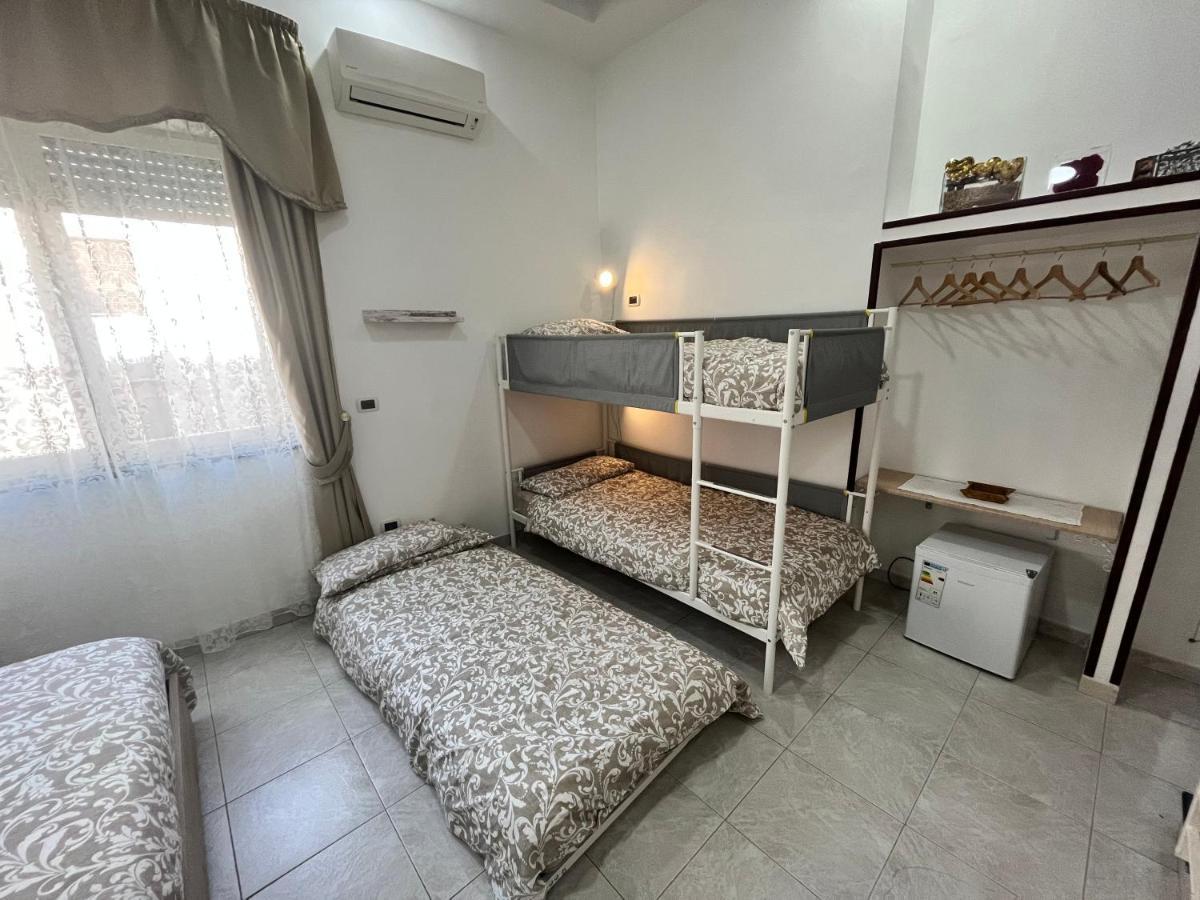 Regy Bed and Breakfast Napels Buitenkant foto