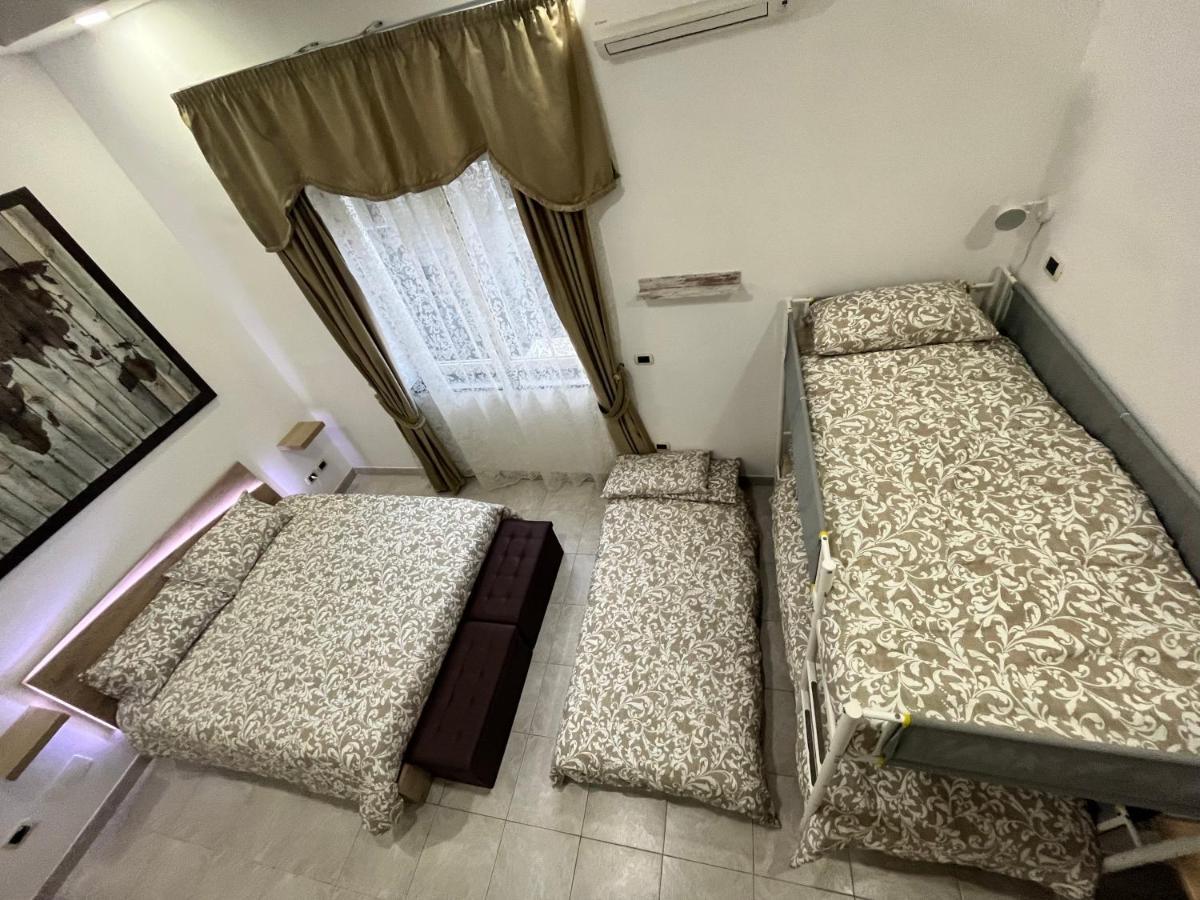 Regy Bed and Breakfast Napels Buitenkant foto
