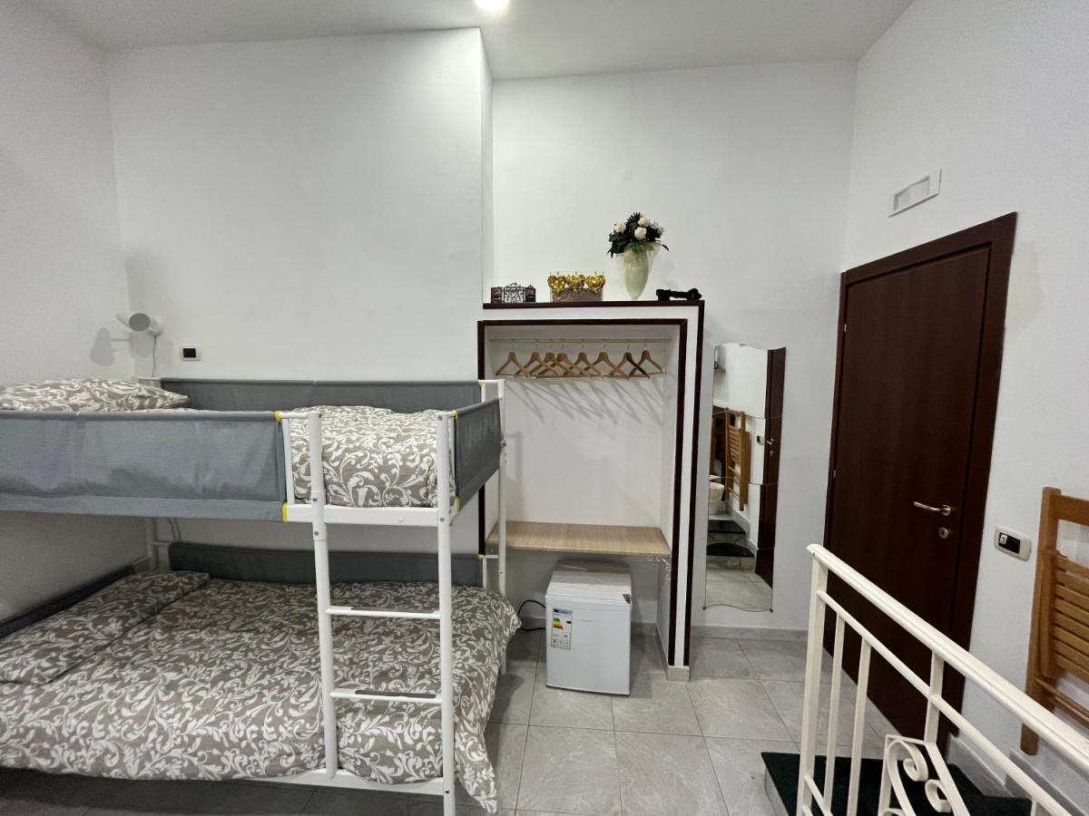 Regy Bed and Breakfast Napels Buitenkant foto