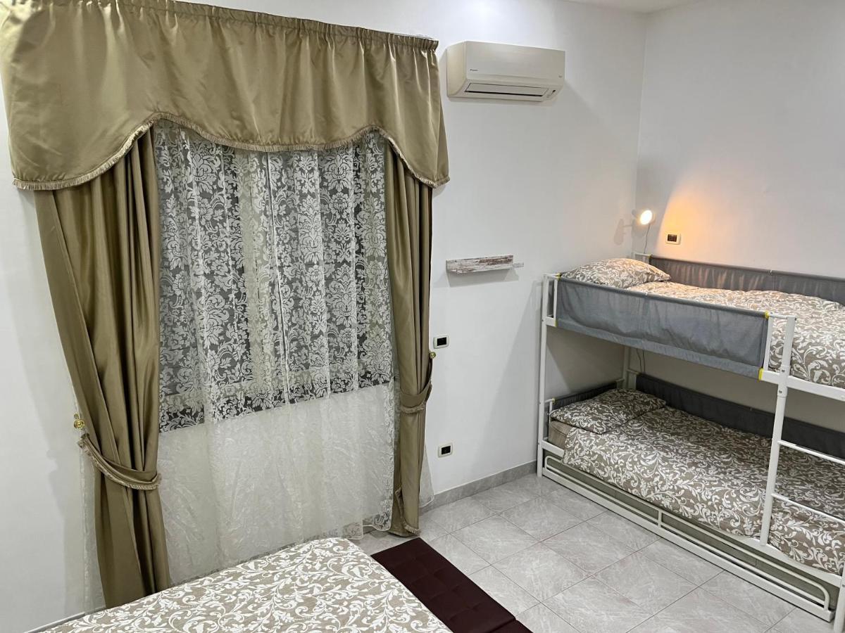 Regy Bed and Breakfast Napels Buitenkant foto
