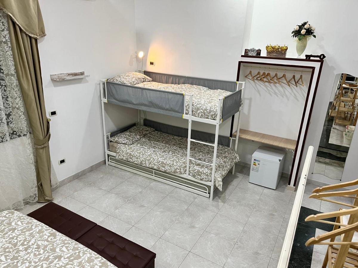 Regy Bed and Breakfast Napels Buitenkant foto