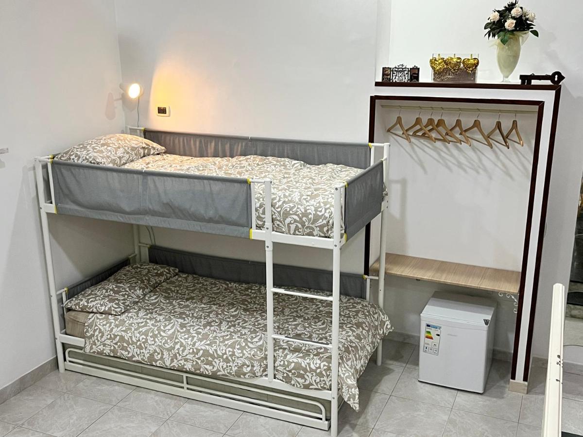 Regy Bed and Breakfast Napels Buitenkant foto