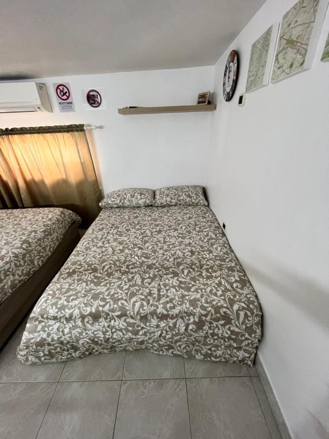 Regy Bed and Breakfast Napels Buitenkant foto